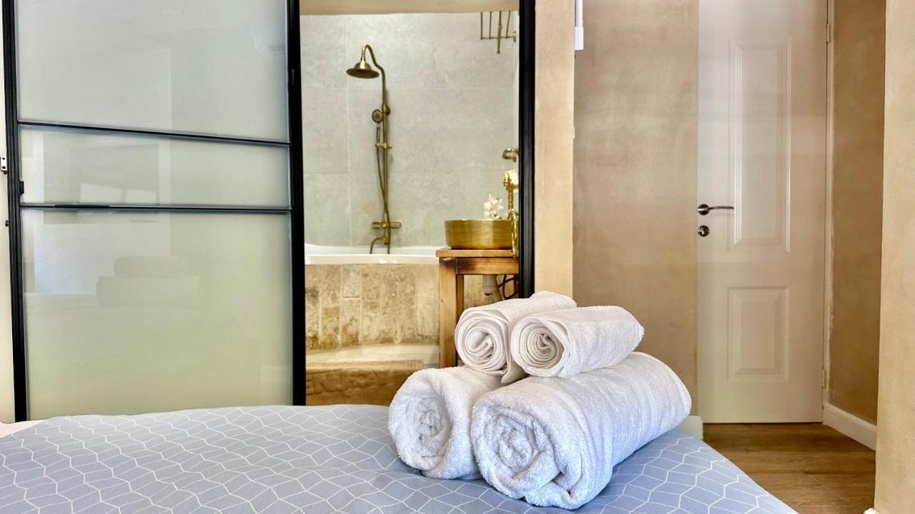 Boutique Apartment In Heart Of Хайфа Екстер'єр фото