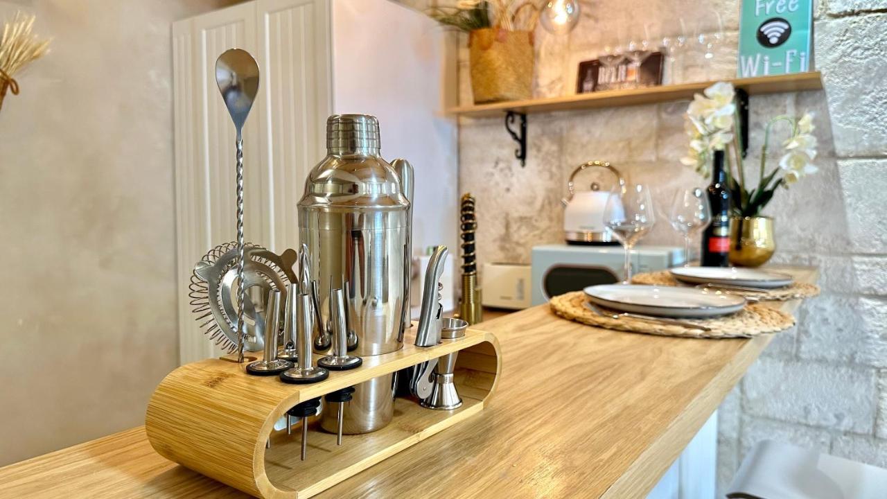Boutique Apartment In Heart Of Хайфа Екстер'єр фото