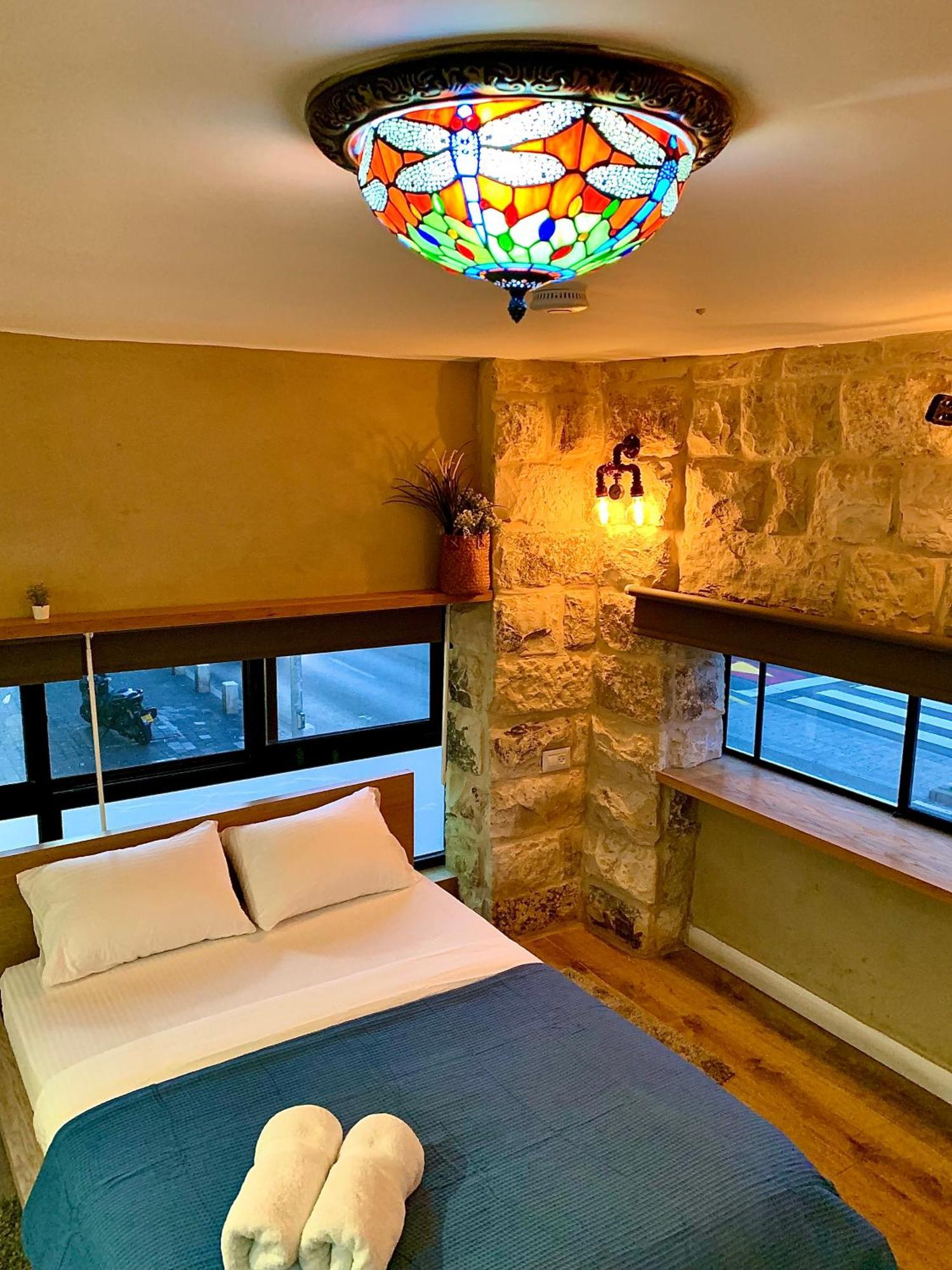 Boutique Apartment In Heart Of Хайфа Номер фото