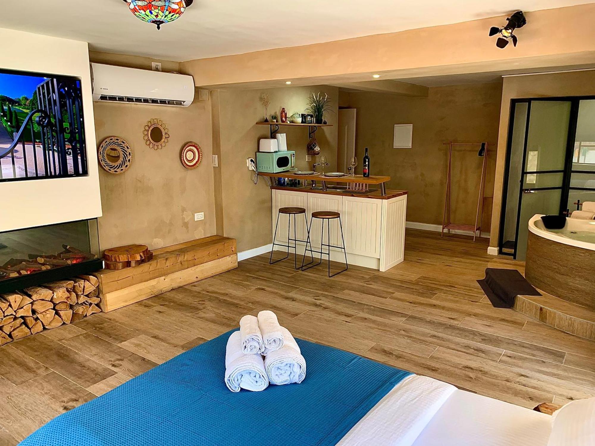 Boutique Apartment In Heart Of Хайфа Екстер'єр фото